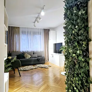 https://apt-welcome.warsawhotelspoland.com